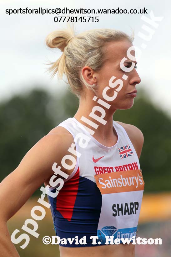 Lynsey Sharp before the start of the 800 metres at the Sainsbury's Birmingham Grand Prix. Photos: David T. Hewitson/Sports for All Pics